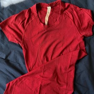 Lululemon Swiftly Tech short sleeved shirt